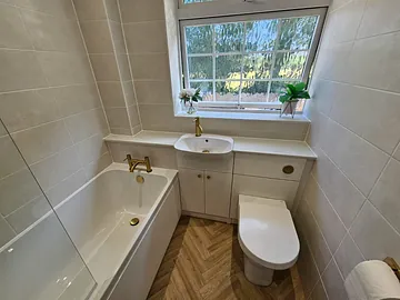 Standalone Bath